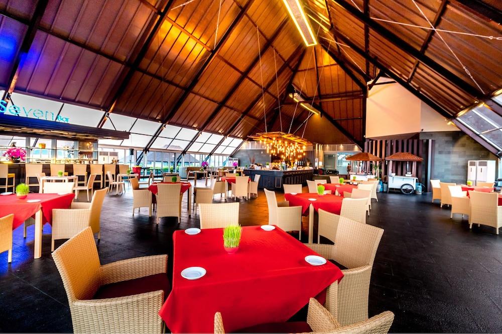 Kutabex Beachfront Hotel Kuta Lombok Exteriör bild