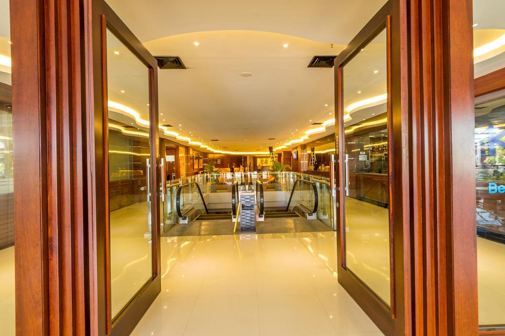 Kutabex Beachfront Hotel Kuta Lombok Exteriör bild