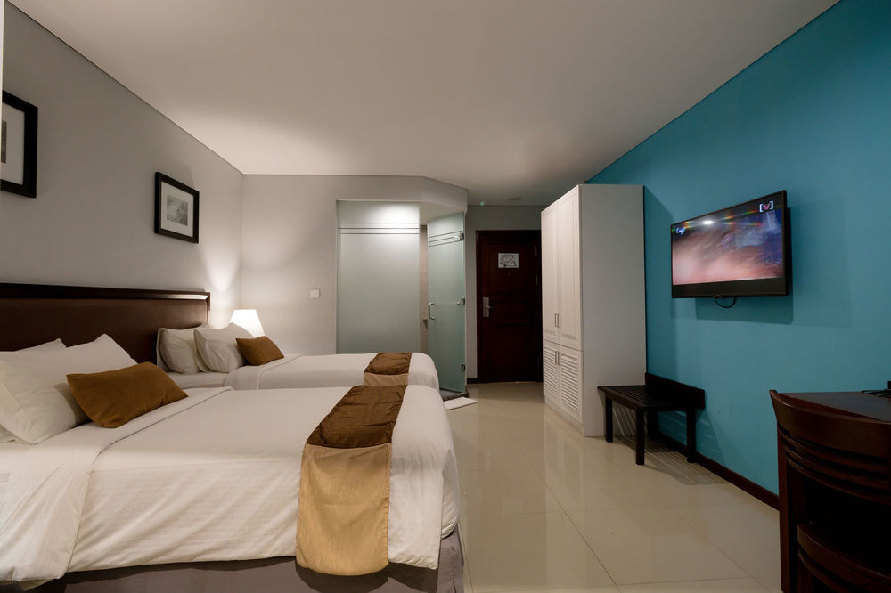 Kutabex Beachfront Hotel Kuta Lombok Exteriör bild